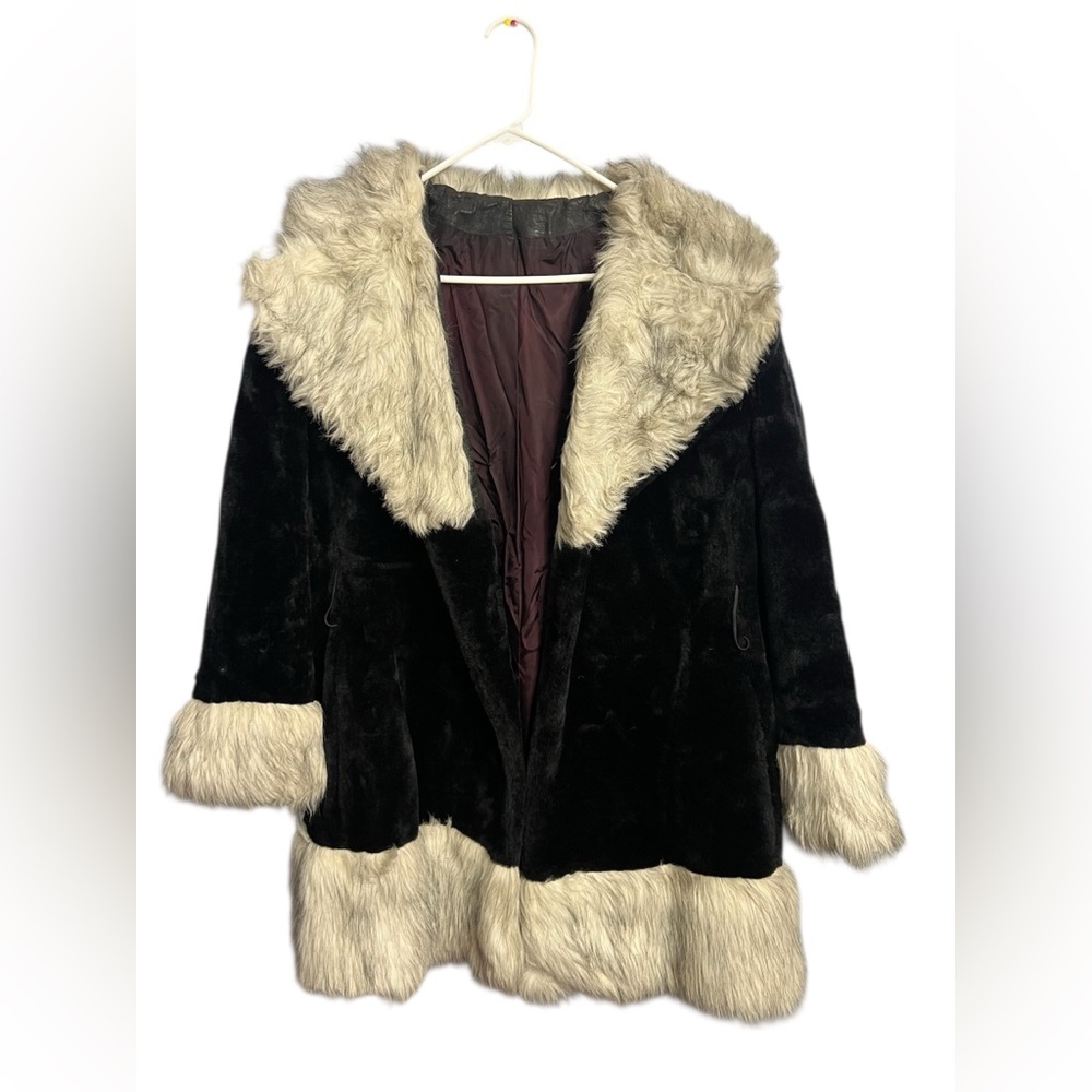 Montgomery Ward fur coat women’s size 12 Black/cream